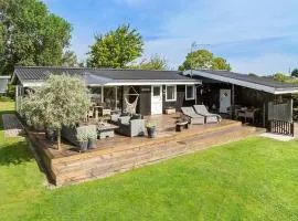 Nice Home In Juelsminde With Wifi