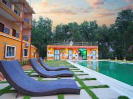 Resort Neel Nirjan !! Best Family Couple friendly family Resort!!，位于博尔普尔的酒店