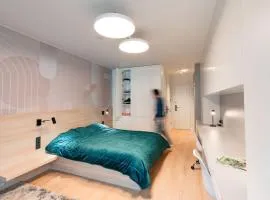 Henry's Appt with a private Suite 413 - Shared kitchen