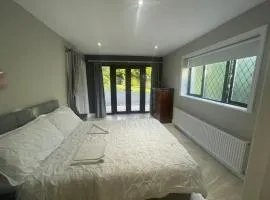 Self Contained Double Ensuite Room with private sitting room