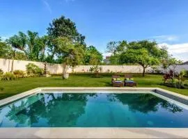 Manava Villa - 2 bd, infinity pool & tropical garden - Uluwatu