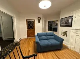 Ultra Cozy Ultra Convenient 2 Bedroom Condo in Salem