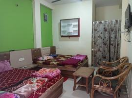 Goroomgo Hotel Kalash Ujjain Near Railway Station，位于乌贾因的酒店