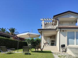 Holiday home Casa Simone in Lido di Camaiore，位于利多迪卡马约雷的酒店