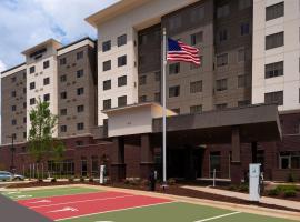 Courtyard by Marriott Charlotte Northlake，位于夏洛特Northlake的酒店