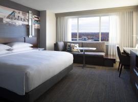 万豪乡村俱乐部酒店，位于堪萨斯城的酒店