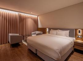 Cloud in Hotel Mokpo Peace Square，位于木浦市的酒店