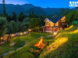 StayVista at Aaram Gah with Lawn, Bonfire, BBQ，位于斯利那加的酒店