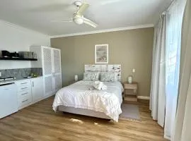 Plett57 - Self Catering - Room No2