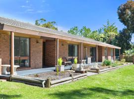 The Timboon Villa - 5 bedroom home，位于Timboon的酒店