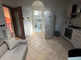 Appartamento cherasco，位于凯拉斯科的酒店