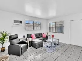 Hollywood Beach 1br In Gated Property King Bed!