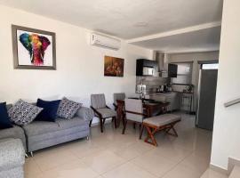 Beautiful Family Beach House Nuevo Vallarta，位于Naranjo的酒店