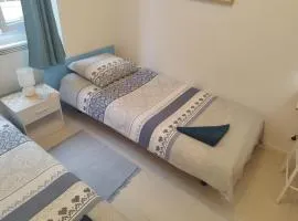 Private Room in Shared Apartment in the Center of Nice