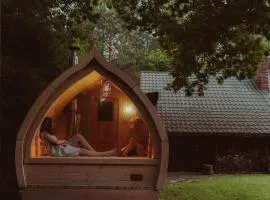 Chata w Leśnych Pieleszach - sauna & balia z jacuzzi na wyłączność