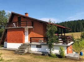 Mountain resort house-Planinska vikendica，位于Han Pijesak的酒店