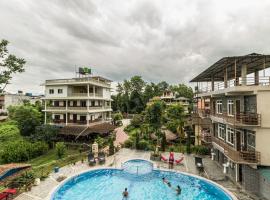 Hotel Riverside with Swimming pool，位于索拉哈的酒店