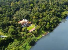 River View Resort by Periyar Ayurveda，位于Kodanad的酒店