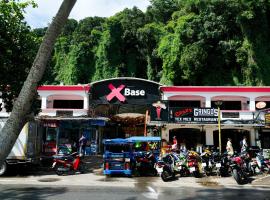 Base Ao Nang Beachfront Party Hostel 18-35 Years Old Only，位于奥南海滩的酒店