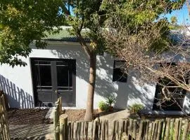 Lovely , cosy cottage in a beautiful part of Greyton. Come relax and enjoy the wonderful countryside.