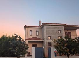 Luxury Villa in Nature - Akrata Village，位于阿克拉塔的酒店