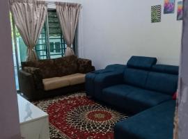 Homestay Lestari KLIA，位于雪邦的酒店