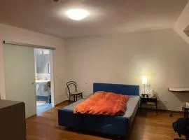 Kleinmachnow Schlafzimmer mit eigenem Bad