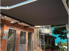 Apartaestudios contiguos cerca al Centro Comercial Fabricato