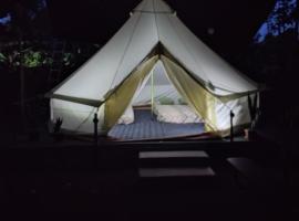 Camping Firefly，位于Palmares的豪华帐篷