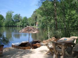 Paradis perdu en Sologne avec plage privée，位于Villeny的酒店