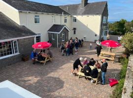 Ty Dderw Country Inn，位于莫伊尔弗雷的酒店