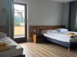 Hotel Pirol，位于柏林的酒店