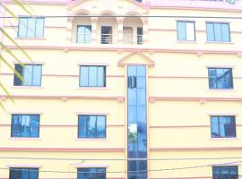 Hotel Taj International，位于Jhāpā的酒店