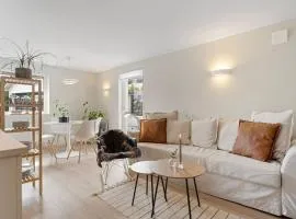 New and Urban Apartment, centrally located close to nature