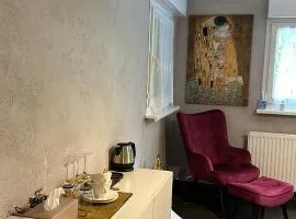 chambre privative au rez de jardin dans villa