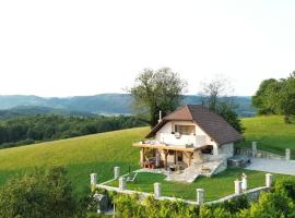 Zerko Holiday Home - Vineyard Chalet With Sauna and Jacuzzi FREE，位于Mirna的酒店