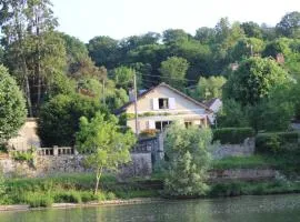 Un Balcon en Forêt