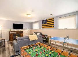 Notre Dame Get Away 4-Bdm 2-mile from Campus BBQ