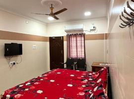 AJR HALL AND A/C ROOMS，位于Arumuganeri的酒店