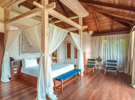 La Coralina Island House，位于博卡斯德尔托罗的宠物友好酒店