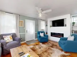 Cozy 1st Level Beach House - Walk Everywhere
