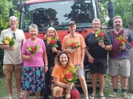 Crocodile Safari Camp，位于奇旺的酒店