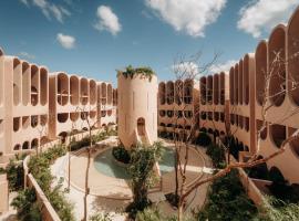 Babel Tulum，位于图卢姆的带停车场的酒店