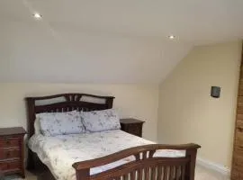 Corndulla cottage house