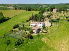 Rignana Estate, pool & tennis