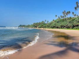 Lion Paradise Surf Beach，位于马特勒的酒店