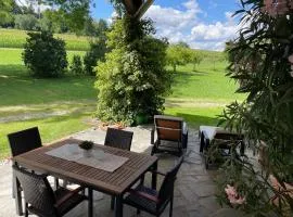 Ferienwohnung mit großzügiger Terrasse und Blick in die Natur