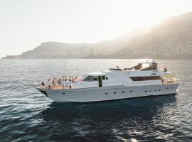 Zaffiro Yacht - Festival de la plaisance Cannes 2024，位于戛纳的酒店