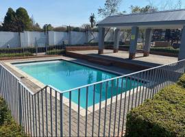 Black Olive Haven，位于佛维斯的酒店