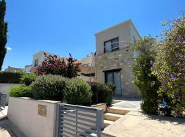 Villa LIBRO，位于Phasli的酒店